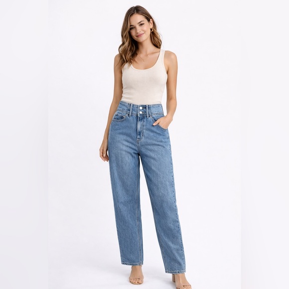 BDG Denim - BDG Urban Outfitters HighWaisted Mom Jean